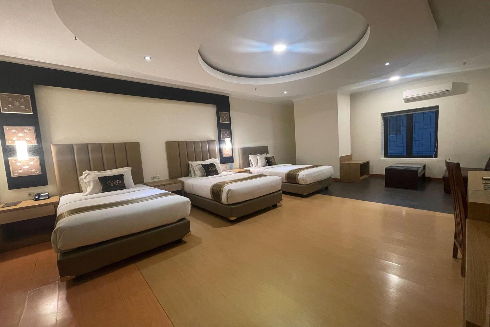 Coins Hotel Jacarta Exterior foto